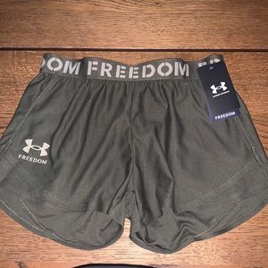 Army green/ olive green under armour shorts